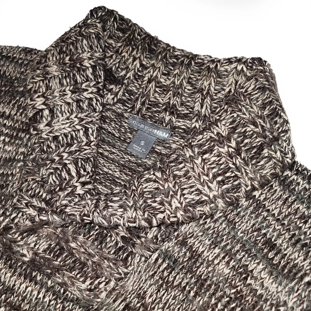 H&M Sweater - Picture 3 of 3